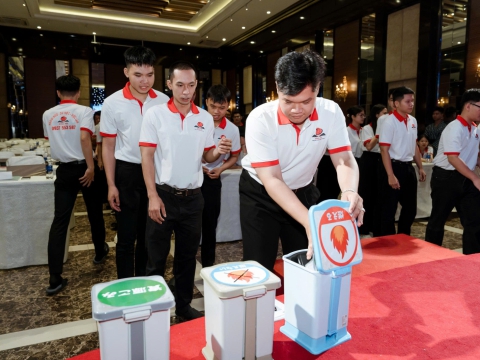 BUỔI HỌC NGOẠI KHÓA CỦA HỌC VIÊN TRUNG TÂM ĐỒNG NAI