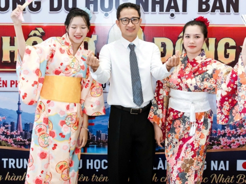 BUỔI HỌC NGOẠI KHÓA CỦA HỌC VIÊN TRUNG TÂM ĐỒNG NAI
