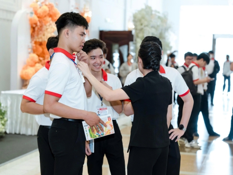 BUỔI HỌC NGOẠI KHÓA CỦA HỌC VIÊN TRUNG TÂM ĐỒNG NAI
