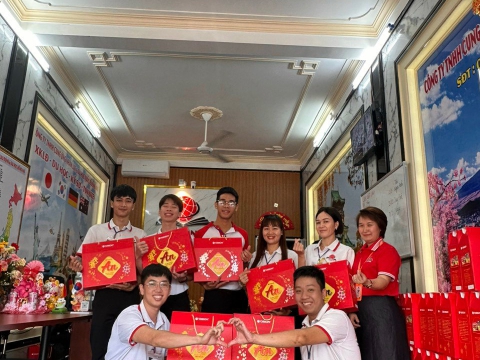 MỪNG TẤT NIÊN TẠI TRUNG TÂM ĐỒNG NAI