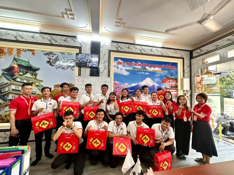 MỪNG TẤT NIÊN TẠI TRUNG TÂM ĐỒNG NAI