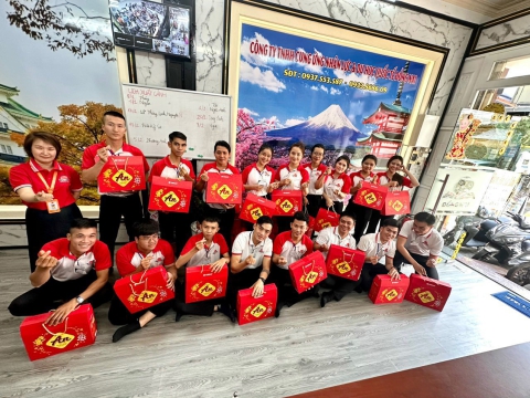 MỪNG TẤT NIÊN TẠI TRUNG TÂM ĐỒNG NAI