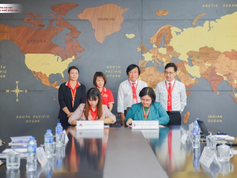 ✍️LỄ KÝ KẾT HỢP TÁC CÔNG TY CUNG ỨNG NHÂN LỰC & DU HỌC QUỐC TẾ ĐỒNG NAI VỚI TRƯỜNG ĐẠI HỌC CÔNG NGHỆ ĐỒNG NAI!