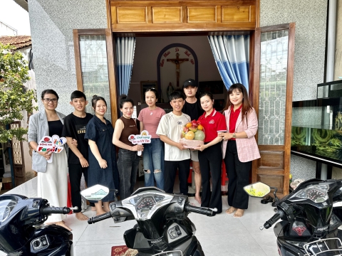 TRUNG TÂM ĐỒNG NAI GHÉ THĂM NHÀ HỌC VIÊN TRƯỚC XUẤT CẢNH