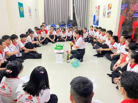 BUỔI HỌC NGOẠI KHÓA CỦA HỌC VIÊN TRUNG TÂM ĐỒNG NAI