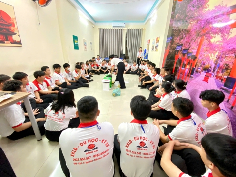 BUỔI HỌC NGOẠI KHÓA CỦA HỌC VIÊN TRUNG TÂM ĐỒNG NAI