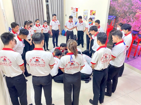 BUỔI HỌC NGOẠI KHÓA CỦA HỌC VIÊN TRUNG TÂM ĐỒNG NAI