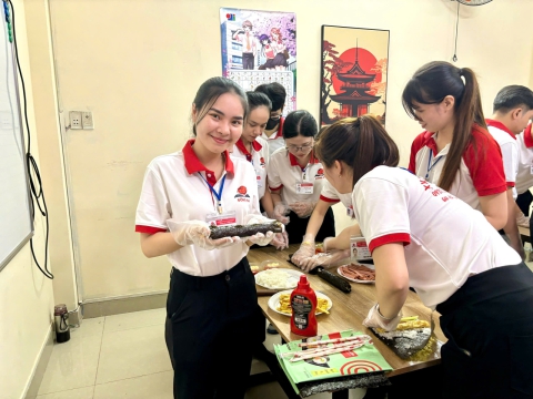 BUỔI HỌC NGOẠI KHÓA CỦA HỌC VIÊN TRUNG TÂM ĐỒNG NAI