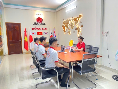 HỌC VIÊN CHECK FORM-CHECK TIẾNG TẠI TRUNG TÂM ĐỒNG NAI