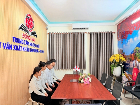 HỌC VIÊN CHECK FORM-CHECK TIẾNG TẠI TRUNG TÂM ĐỒNG NAI