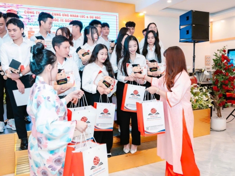 ✈️ KỈ NIỆM LỄ XUẤT CẢNH DU HỌC SINH & THỰC TẬP SINH NGÀY 21/03/2025