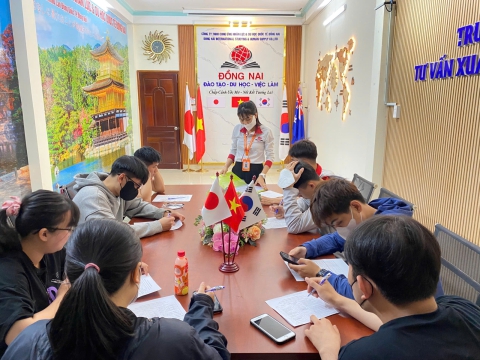 HỌC VIÊN CHECK FORM-CHECK TIẾNG TẠI TRUNG TÂM ĐỒNG NAI