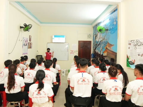 BUỔI HỌC NGOẠI KHÓA CỦA HỌC VIÊN TRUNG TÂM ĐỒNG NAI