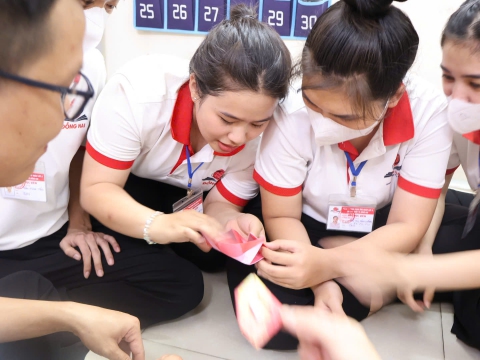 BUỔI HỌC NGOẠI KHÓA CỦA HỌC VIÊN TRUNG TÂM ĐỒNG NAI