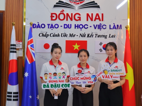 CHÚC MỪNG HỌC VIÊN RA TƯ CÁCH LƯU TRÚ
