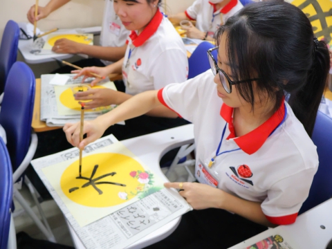 𝐇𝐎𝐀̣𝐓 Đ𝐎̣̂𝐍𝐆 𝐆𝐈𝐀𝐎 𝐋𝐔̛𝐔 𝐕𝐈𝐄̂́𝐓 𝐓𝐇𝐔̛ 𝐏𝐇𝐀́𝐏 𝐓𝐀̣𝐈 𝐓𝐑𝐔𝐍𝐆 𝐓𝐀̂𝐌 Đ𝐎̂̀𝐍𝐆 𝐍𝐀𝐈 "書道 – 𝒏𝒐̛𝒊 𝒄𝒂́𝒊 đ𝒆̣𝒑 𝒉𝒐̀𝒂 𝒒𝒖𝒚𝒆̣̂𝒏 𝒈𝒊𝒖̛̃𝒂 𝒉𝒊̀𝒏𝒉 𝒗𝒂̀ 𝒉𝒐̂̀𝒏"