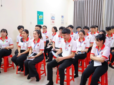 BUỔI HỌC NGOẠI KHÓA CỦA HỌC VIÊN TRUNG TÂM ĐỒNG NAI