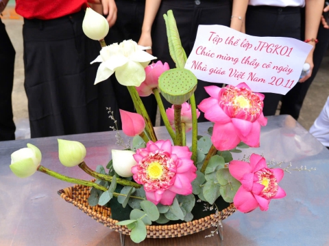 MỪNG NGÀY NHÀ GIÁO VIỆT NAM 20-11 TẠI TRUNG TÂM ĐỒNG NAI