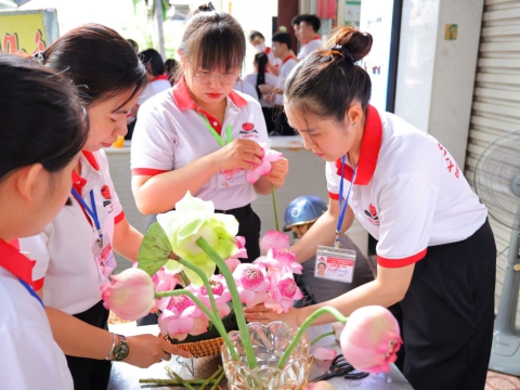 MỪNG NGÀY NHÀ GIÁO VIỆT NAM 20-11 TẠI TRUNG TÂM ĐỒNG NAI